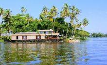 kerala backwaters houseboat and beaches